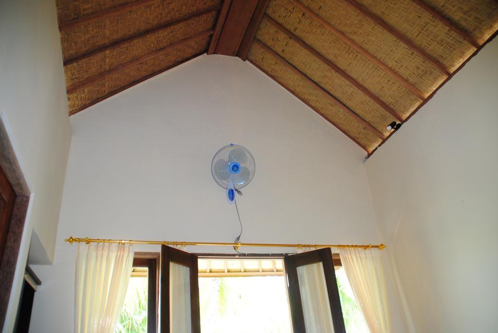 Kubu Sari Guest House Pemuteran Rom bilde